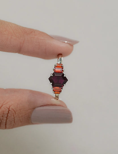 Antique Hexagon Shape Five Stone Wedding Ring