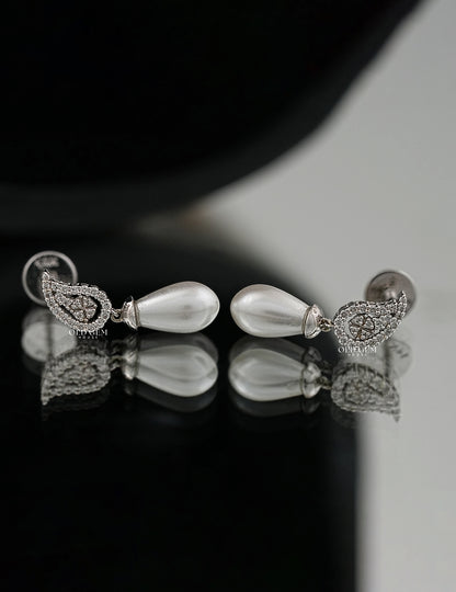 Pearl Gemstone Dangle Earrings