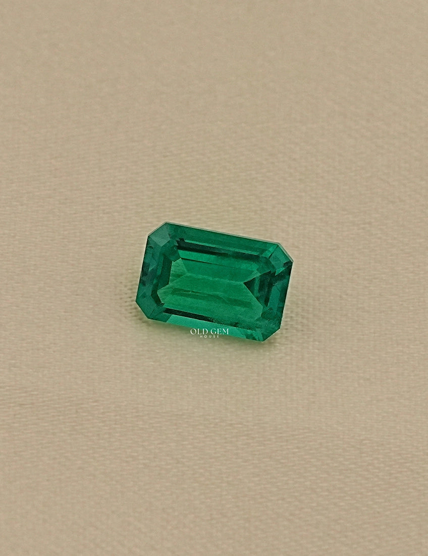 Green Colombian Emerald Cut Loose Gemstone Gemstone