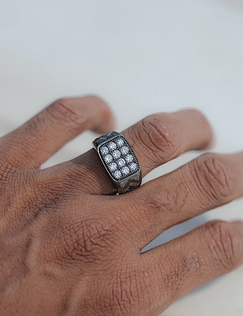 Milgrain Set Round Diamond Men's Wedding Ring