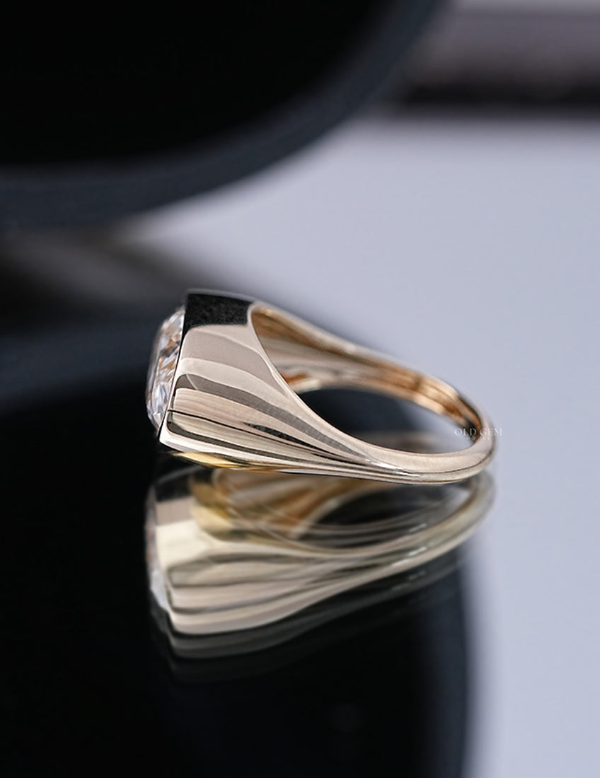 Old Mine Moval Bezel Setting Ring for Men