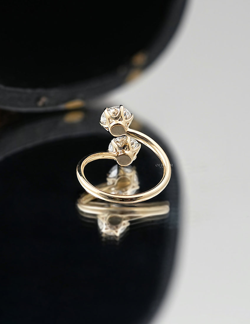 Old European Cut Toi-Moi Ring