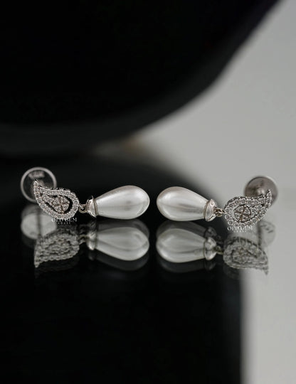 Pearl Gemstone Dangle Earrings Earrings