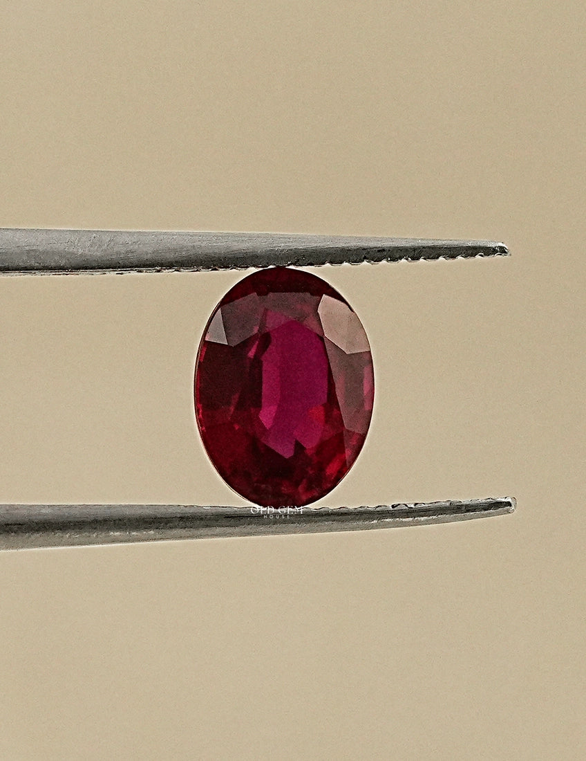 Pigeon Blood Ruby Oval Cut Lab Loose Diamond
