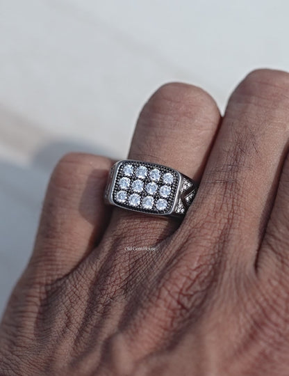 Milgrain Set Round Diamond Men's Wedding Ring